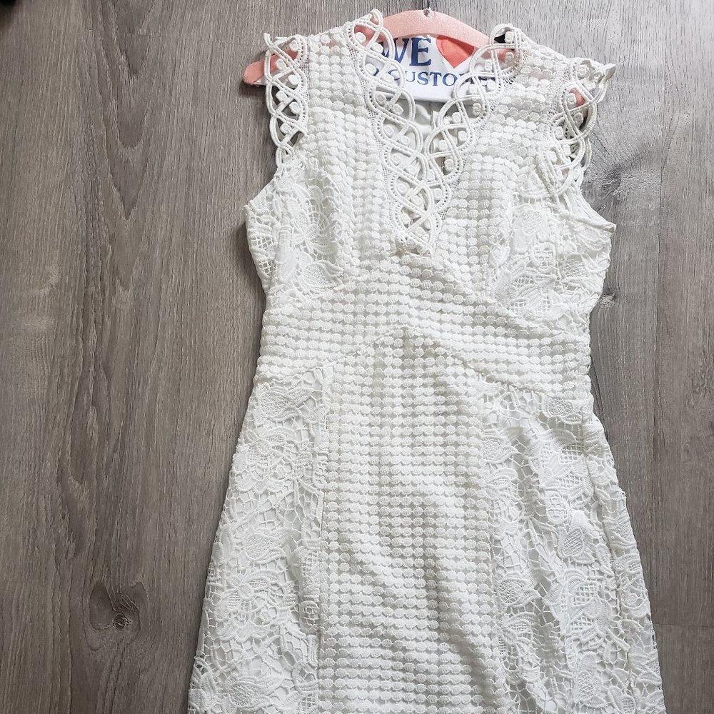 ABS Allen Schwartz White Lace Eyelet Dress Size 4
